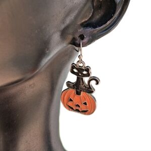 ​Spooky Black Cat & Pumpkin Halloween Drop Earrings
